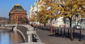 Frasi, aforismi e citazioni su Praga 19 frasi, aforismi e citazioni su Praga